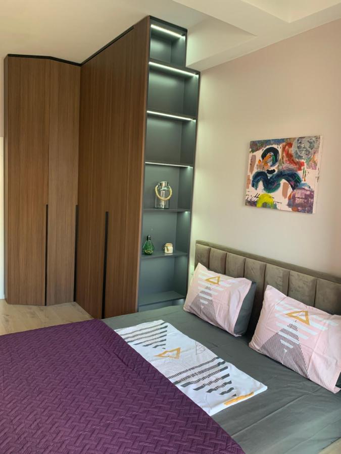Lovely 1-bedroom Condo in Tirana WiFi-Netflix-AC Esterno foto