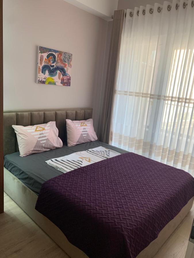 Lovely 1-bedroom Condo in Tirana WiFi-Netflix-AC Esterno foto