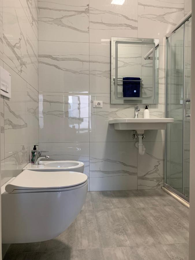 Lovely 1-bedroom Condo in Tirana WiFi-Netflix-AC Esterno foto