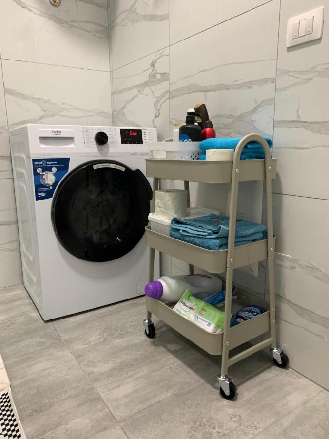 Lovely 1-bedroom Condo in Tirana WiFi-Netflix-AC Esterno foto