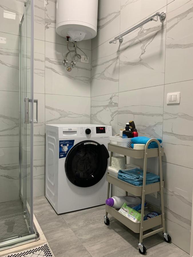 Lovely 1-bedroom Condo in Tirana WiFi-Netflix-AC Esterno foto